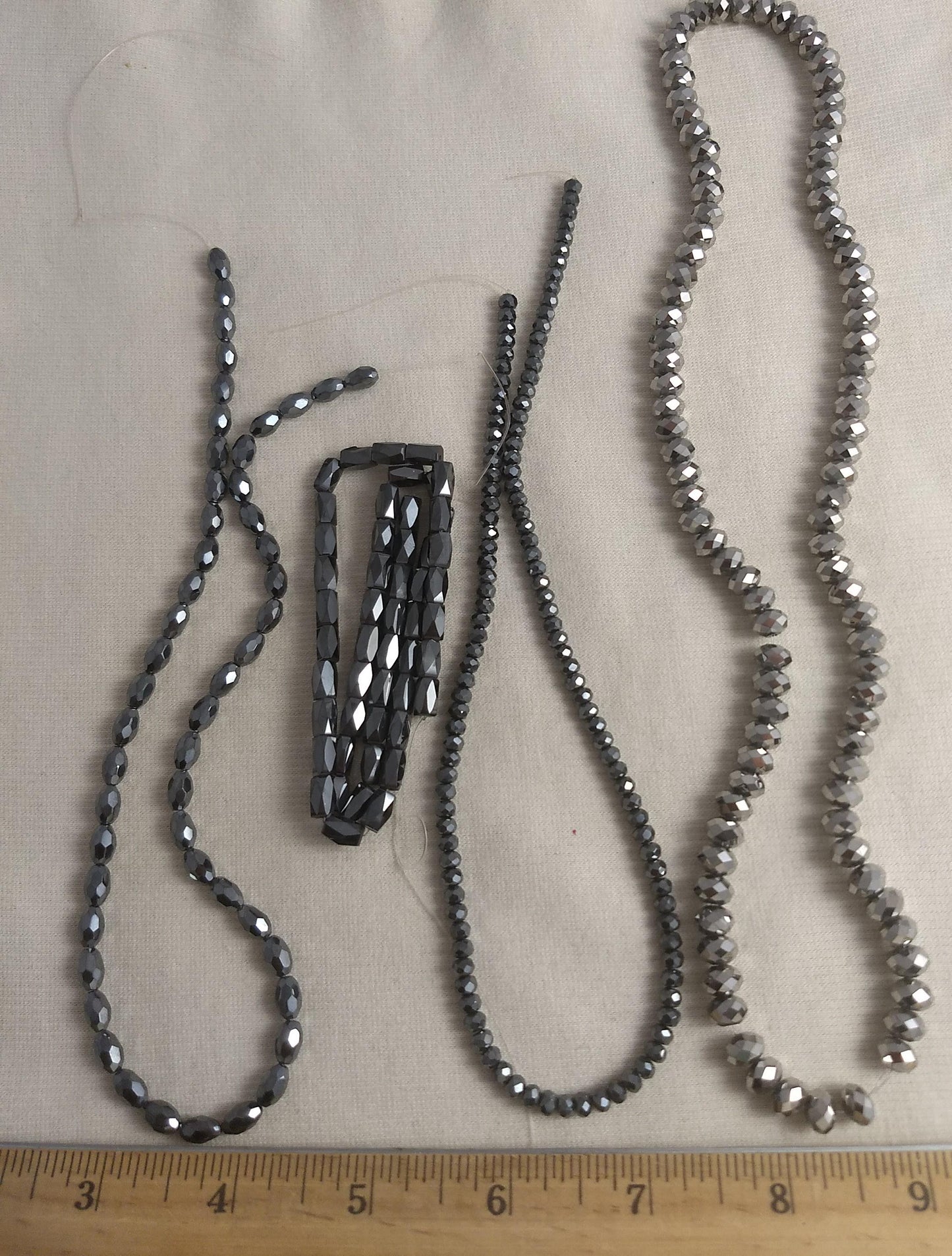 Bead #Fash30 #2 Hole #Gunmetal #4 strands