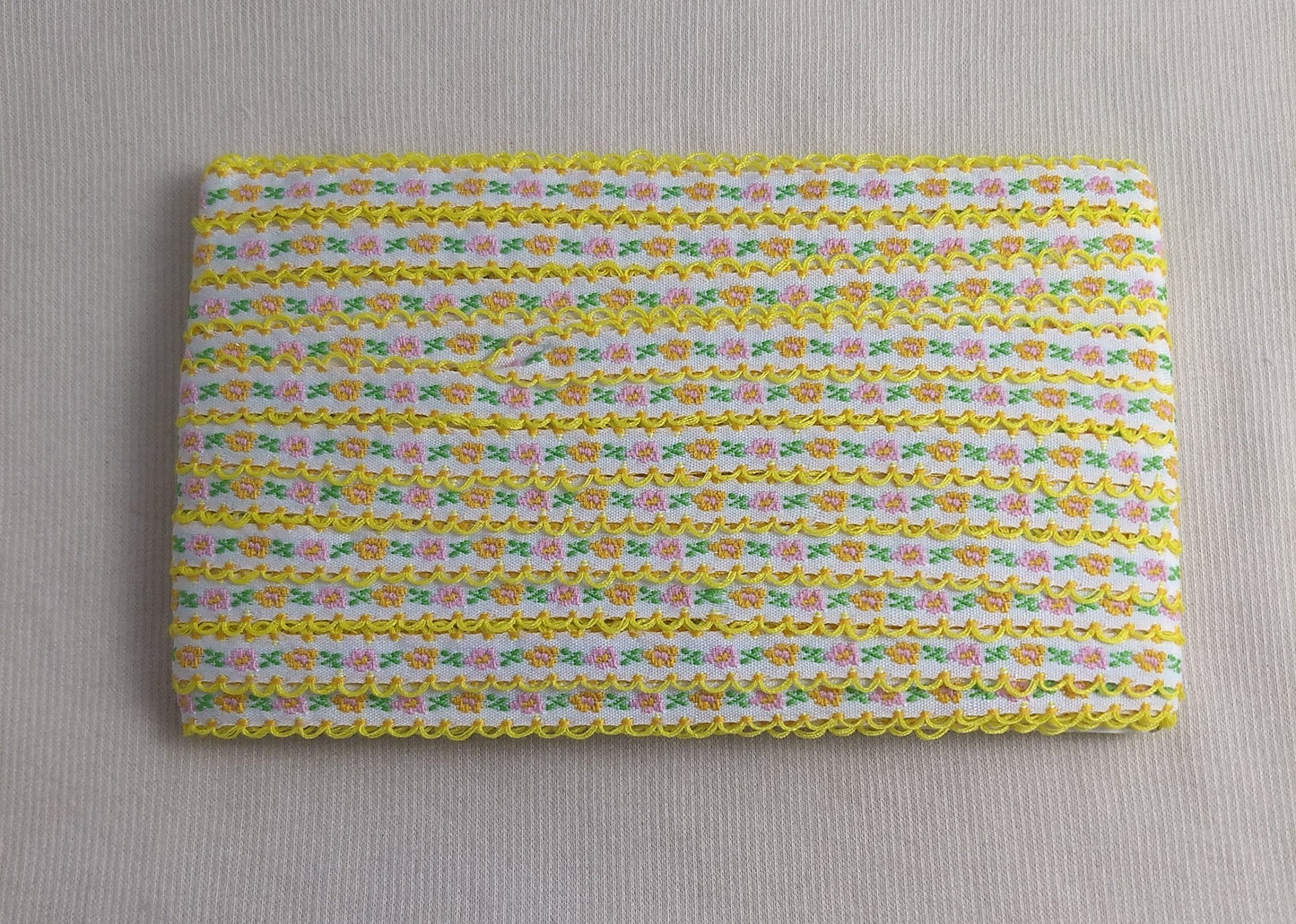 Ribbon #YWCY101021-4 #1/4" #Yellow #Scallop #Floral #5yd