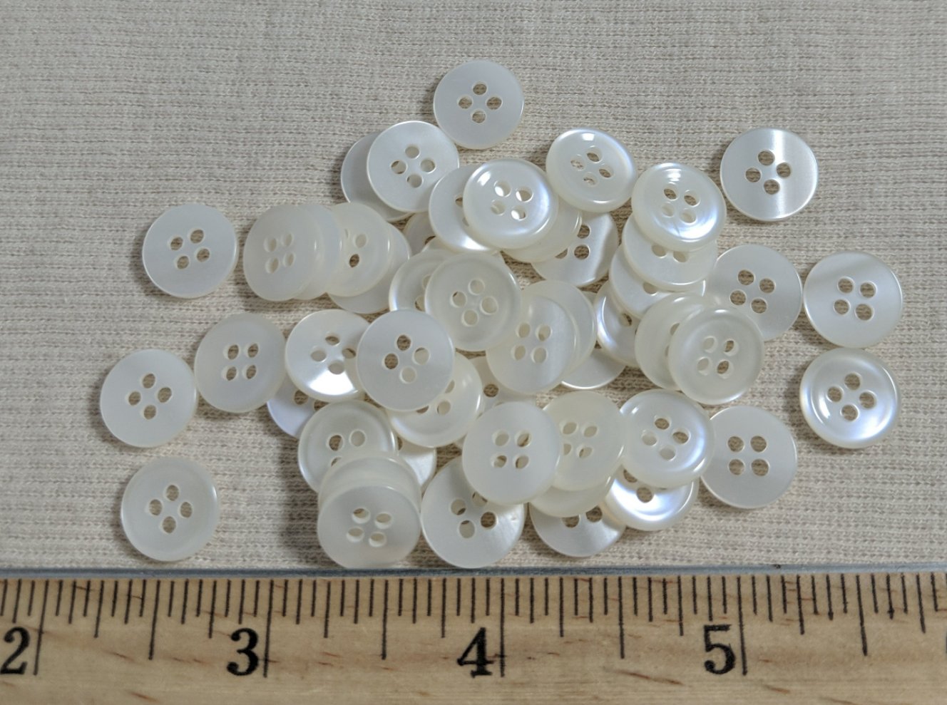 Button #Yoko-8 #4 Hole #White #Rim #Imitation #Shell #10pc