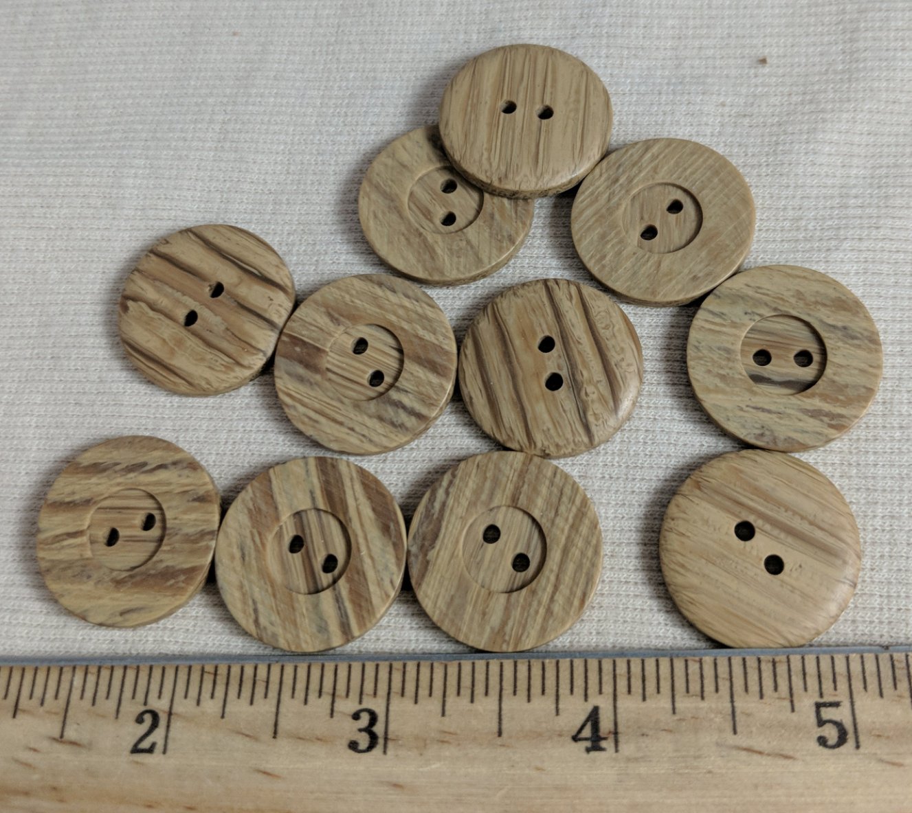 Button #C3040 #2 Hole #Cream #Rim #Imitation #Wood #10pc