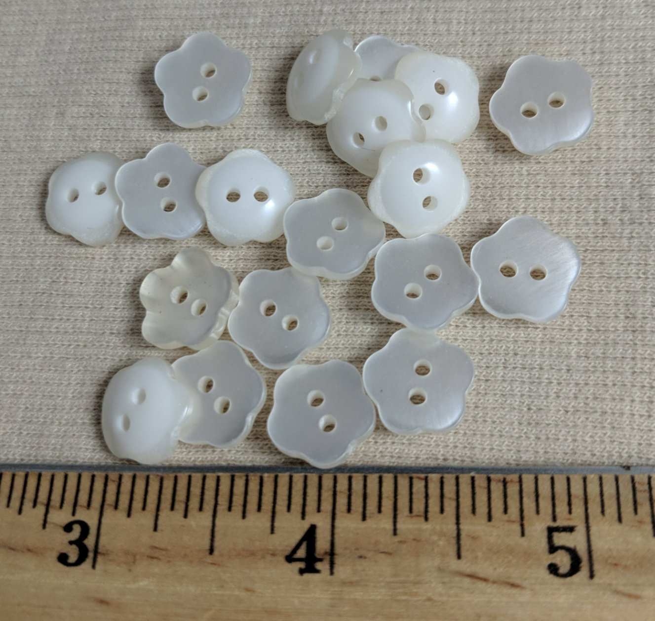 Button #822 #2 Hole #White #Flower #Nylon #10pc