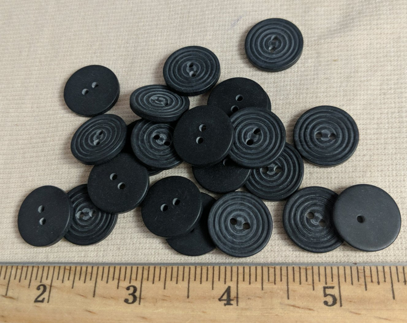 Button #C3037 #2 Hole #Black #Swirl #Polyester #10pc