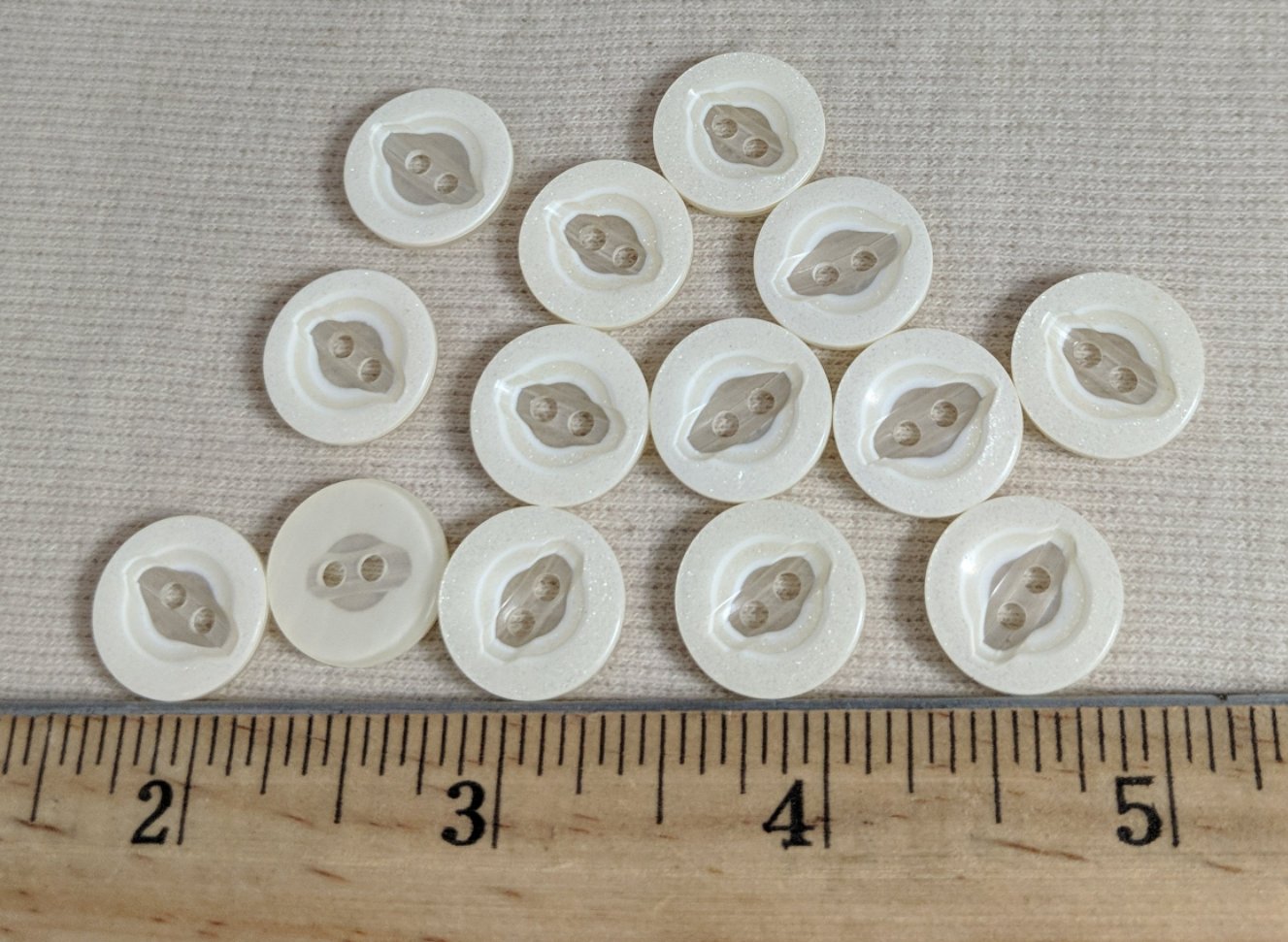 Button #98116 #2 Hole #Cream #Rim #Nylon #10pc