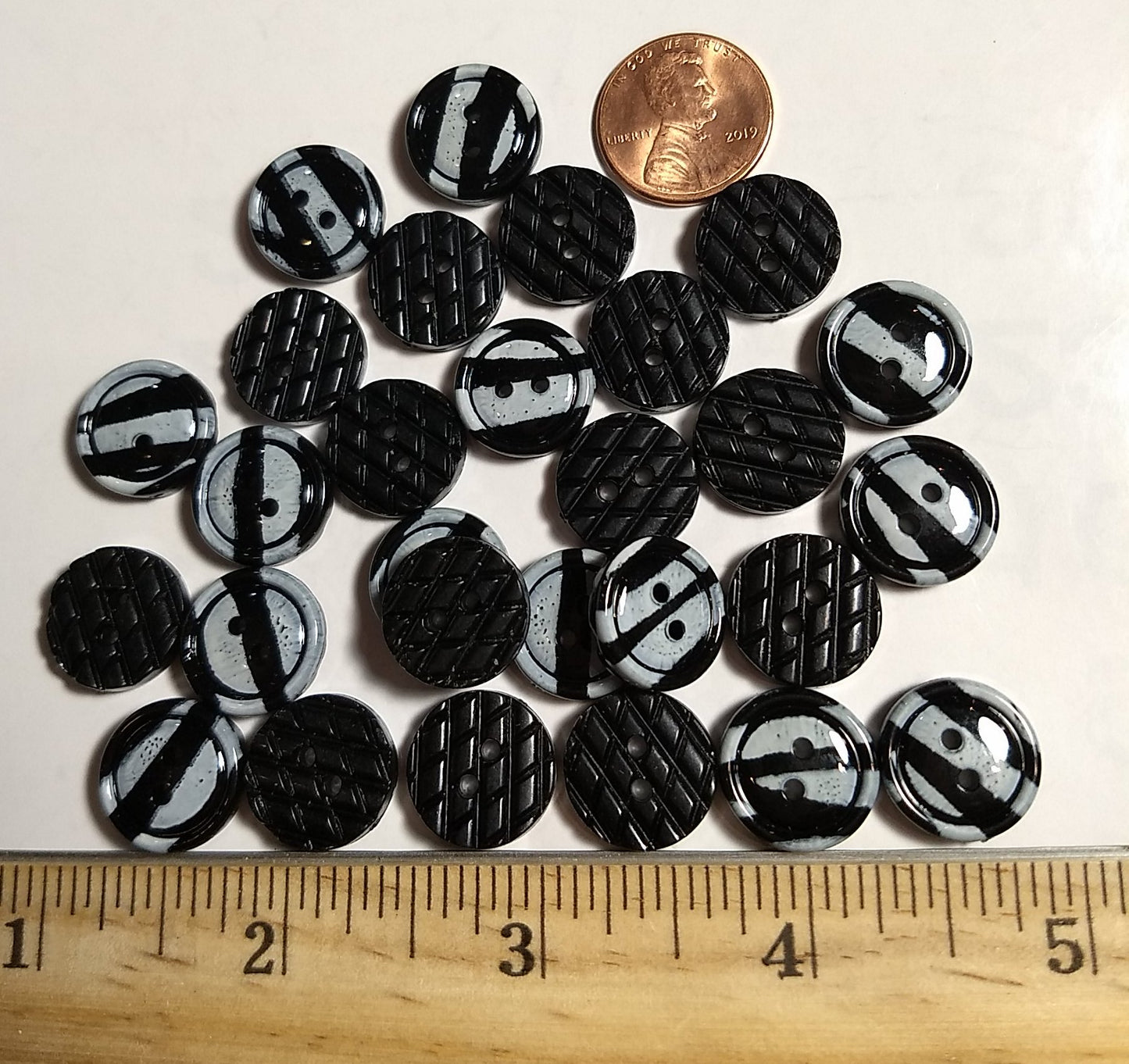 Button #KBM067 #2 Hole #Black #Rim #Polyester #10pc