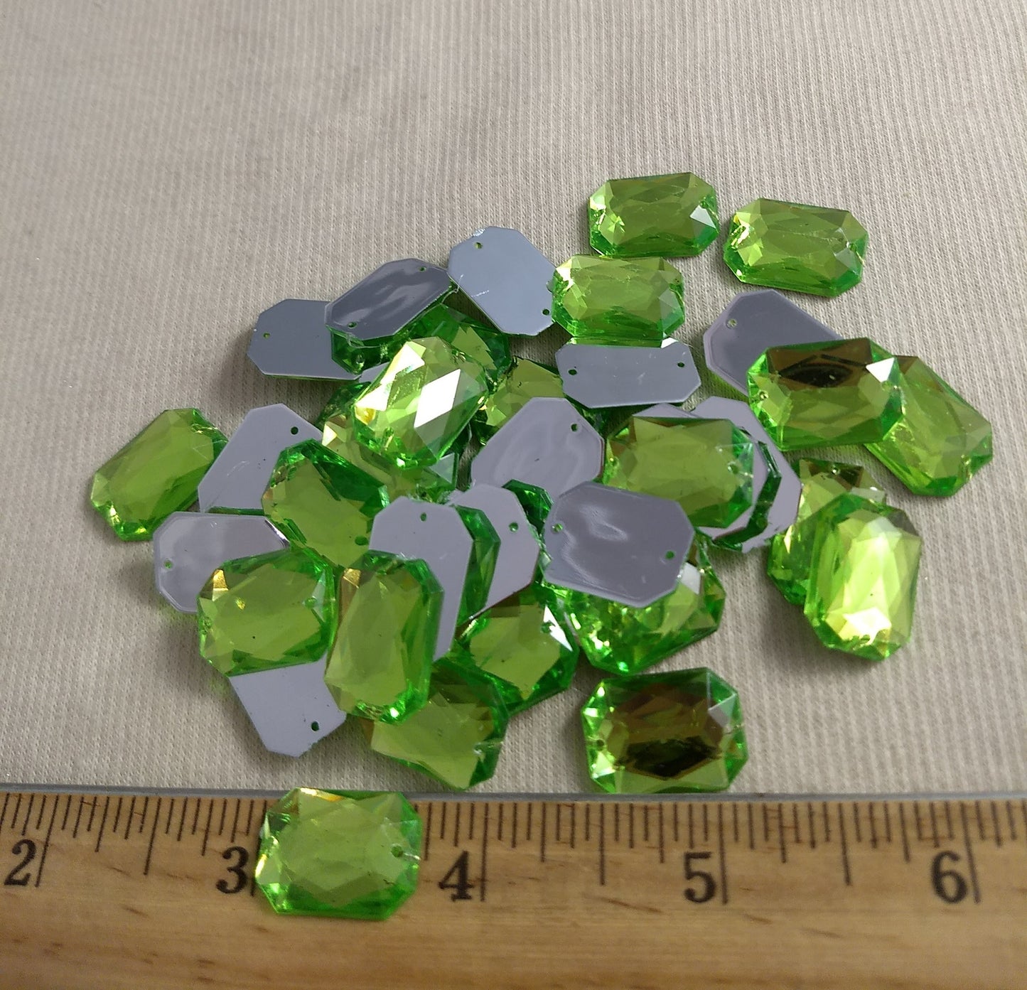 Button #XFFZ1318 #2-Hole #Grass-Green #Rectangle #Acrylic-Stone #40pc