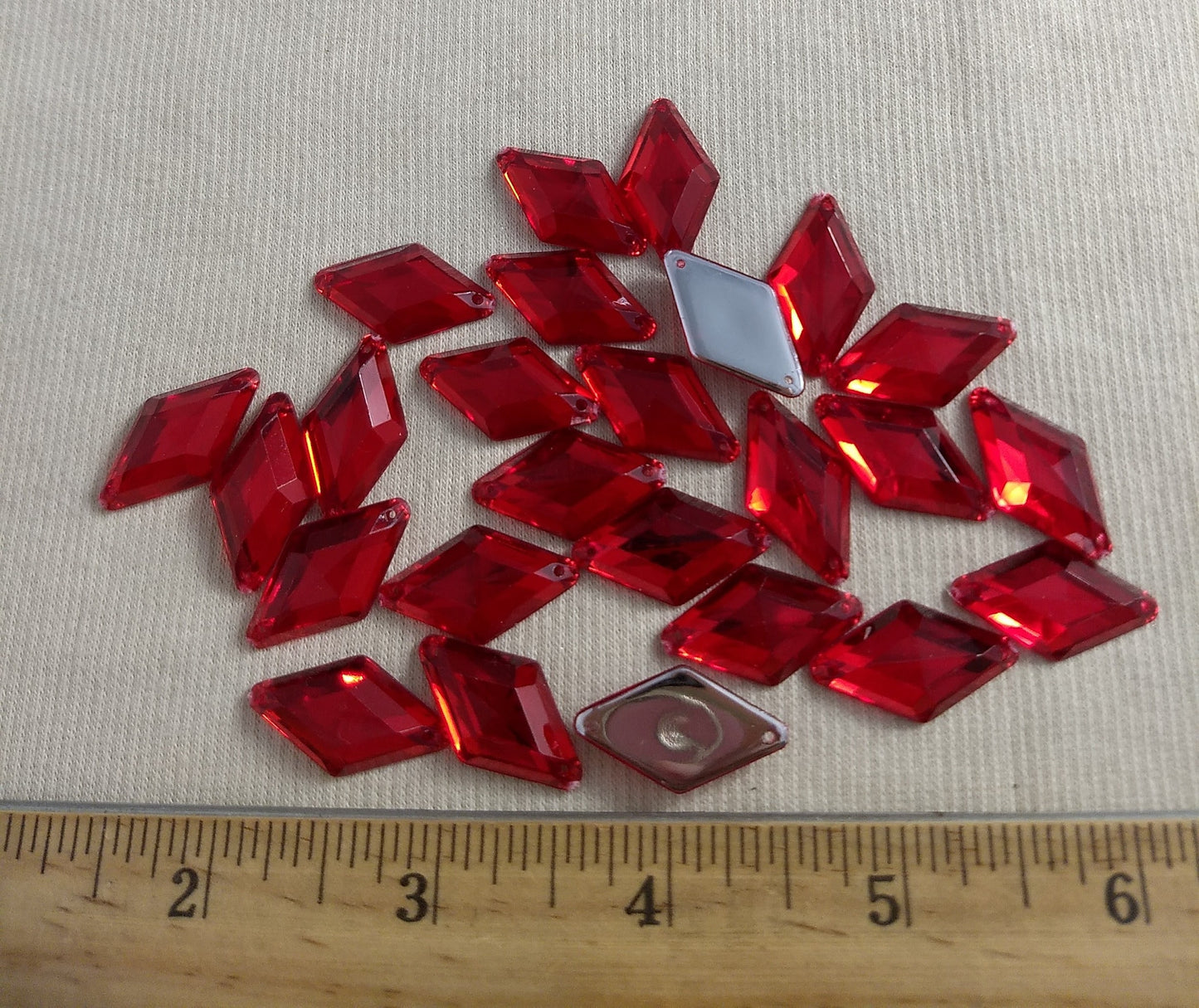 Bead #XFFZ1424 #2-Hole #Red #Diamond #Acrylic-Stone #40pc