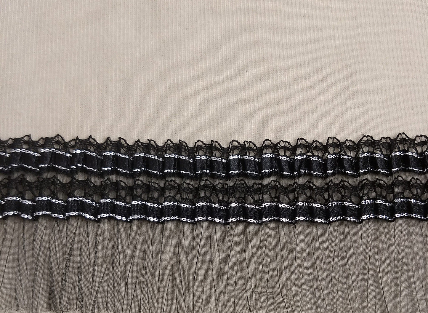 Ribbon #A292 #Black #Silver #Stretch #Scalloped #Lace #1yd