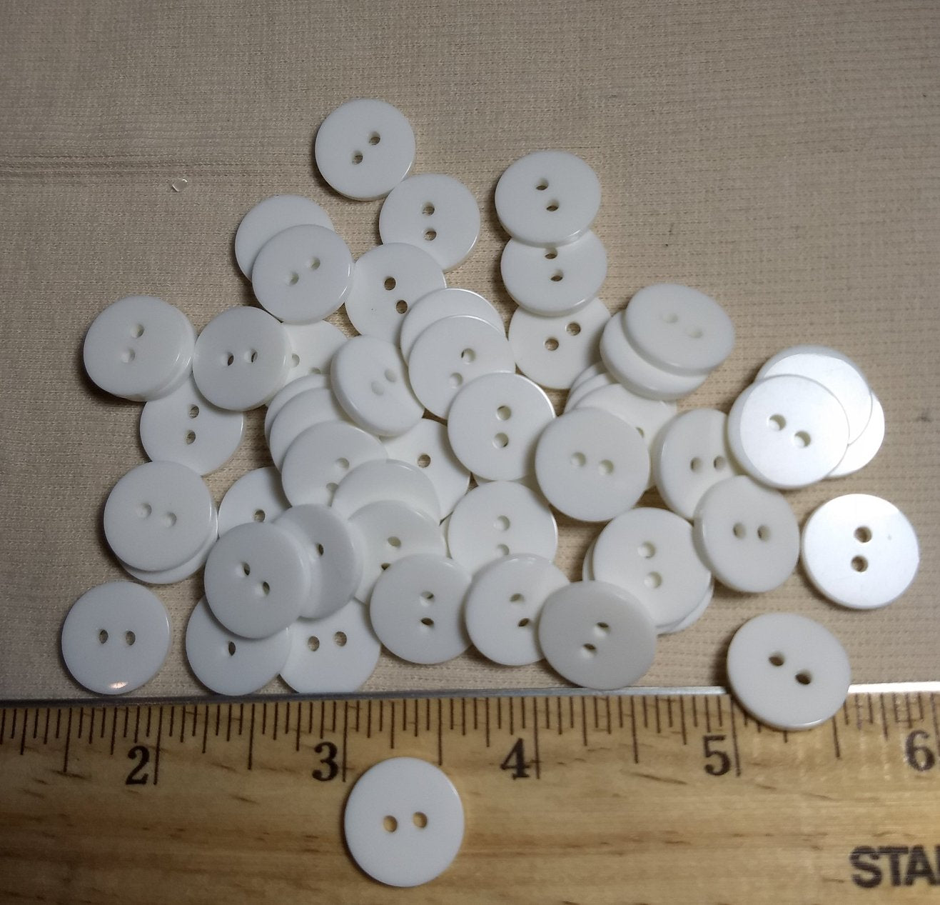 Button #P-Poker #2 Hole #White #Basic #Polyester #10pc