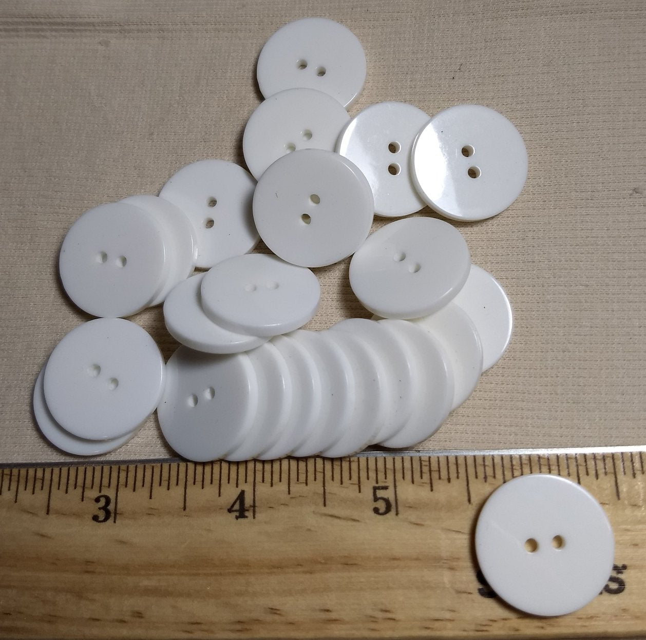 Button #P-Poker #2 Hole #White #Basic #Polyester #10pc