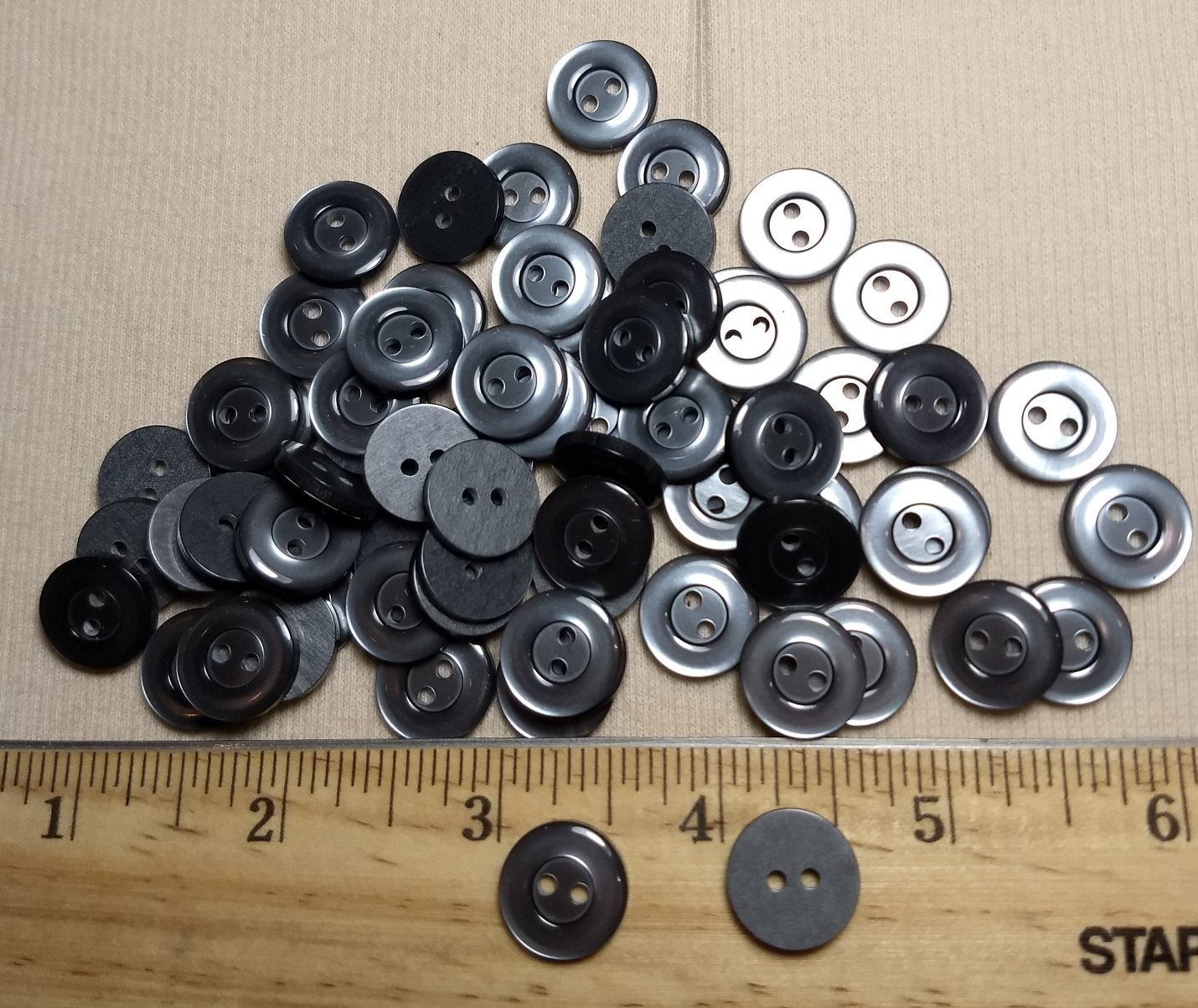 Button #P-Quarter #2 Hole #Grey #Basic #Polyester #10pc