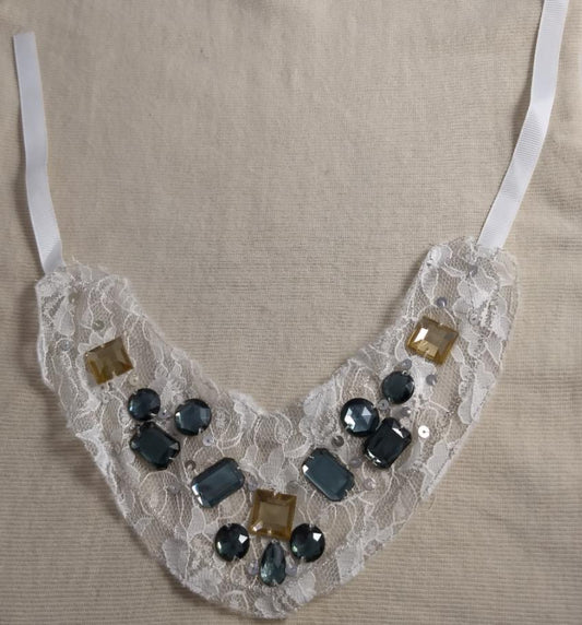 Applique #V-Neck #Sequins #Acrylic-Stones #1pc