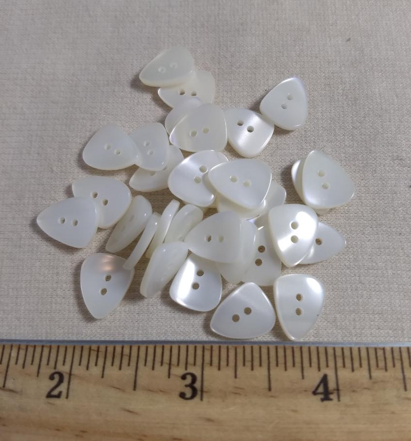 Button #SS04 #2 Hole #White #Imitation #Shell #Polyester#10pc