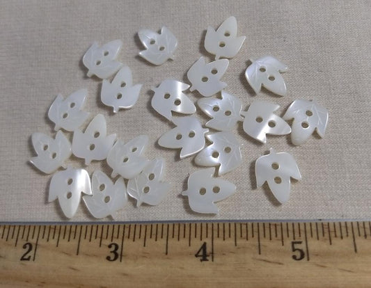 Button #SS07 #2 Hole #White #Leaf #Polyester #10pc