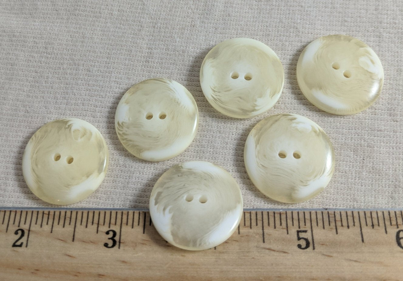 Button #8093 #2 Hole #Cream #Imitation #Horn #Polyester #10pc