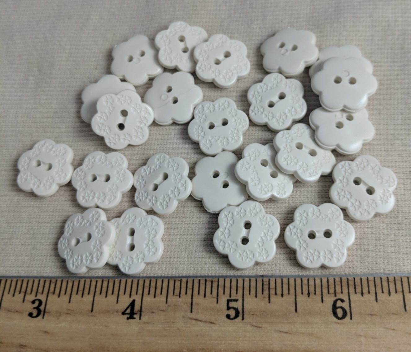 Button #FS3083 #2 Hole #White #Nylon #Flower #10pc