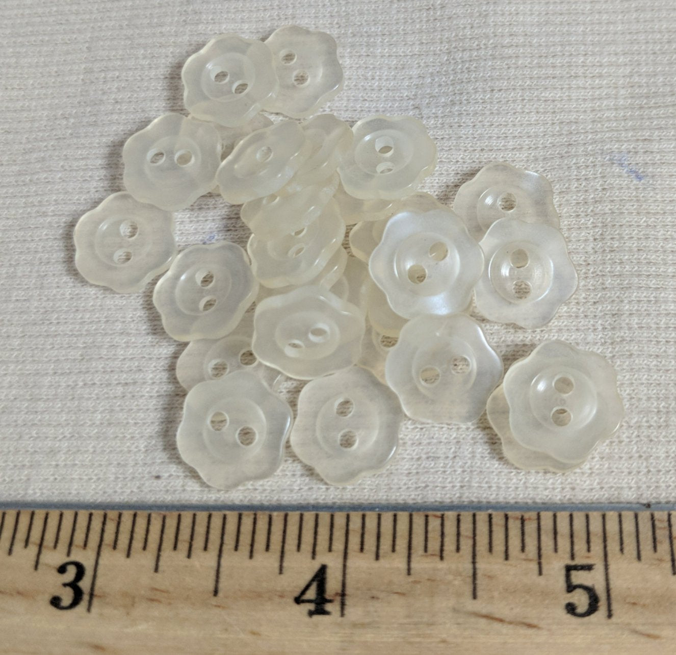 Button #819-A #2 Hole #Pearl #Rim #Flower #10pc