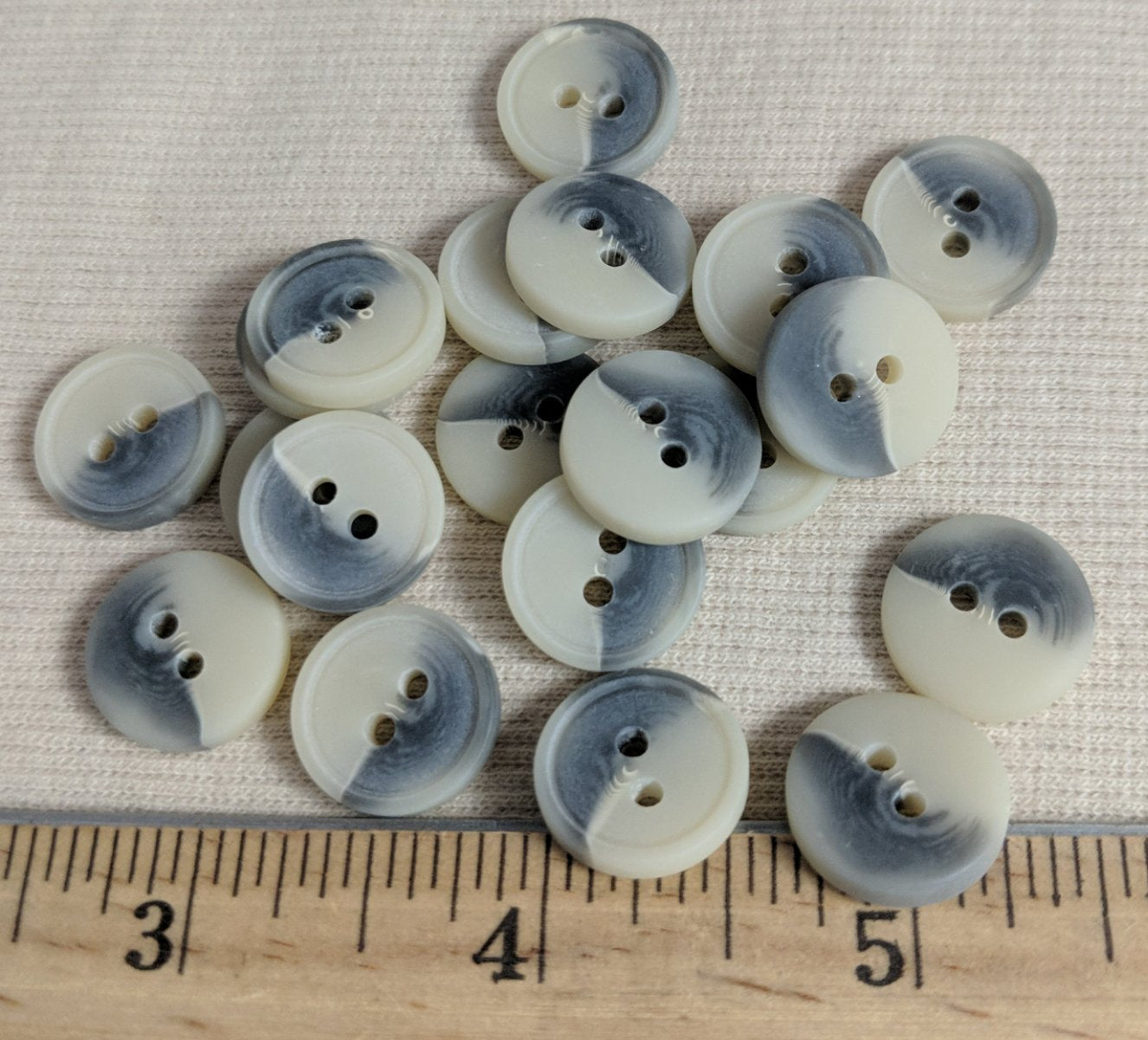 Button #P9017-5 #2 Hole #Grey #Rim #Imitation #Horn #Polyester #10pc