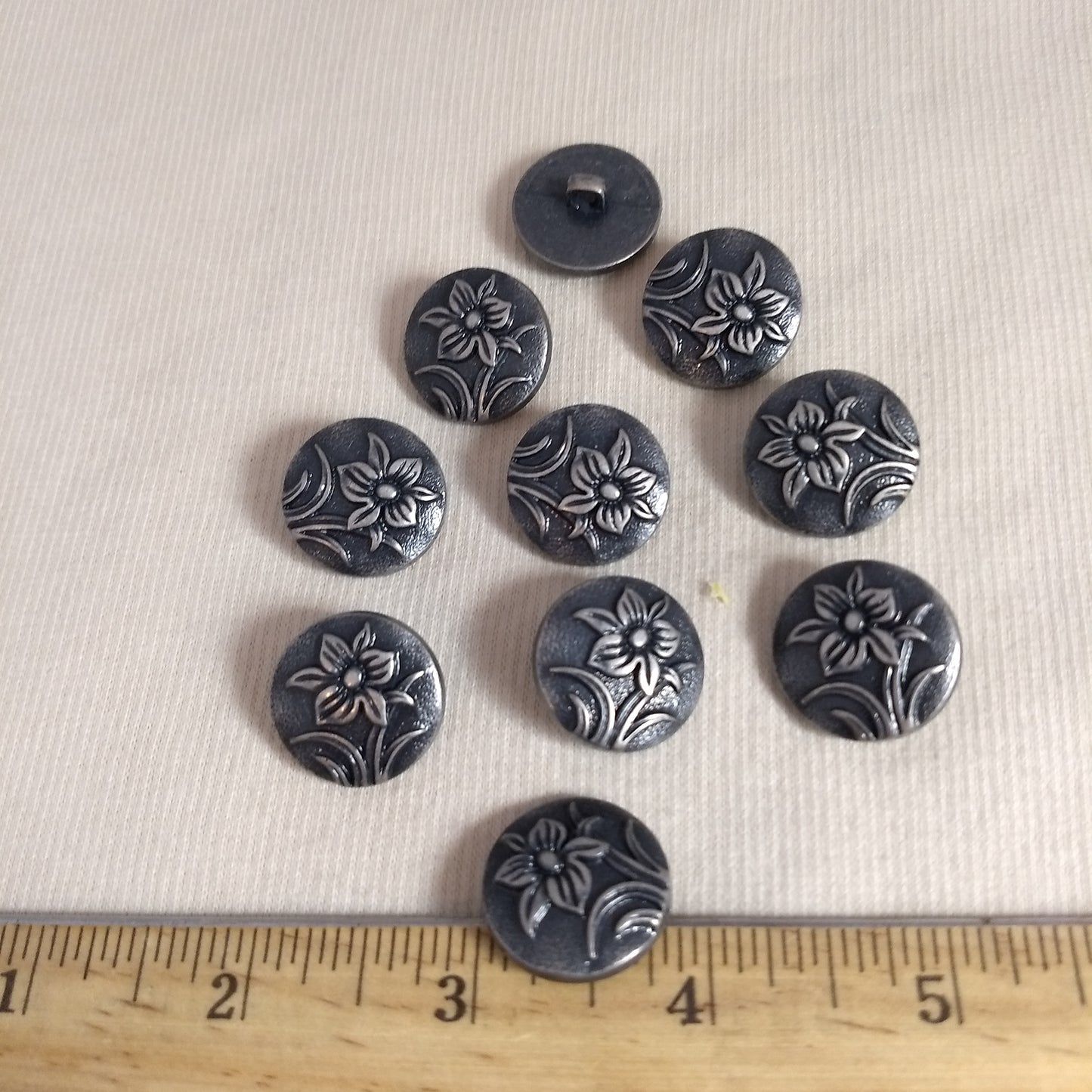 Button #1466 #Shank #Antique-Silver #Flower #10pc