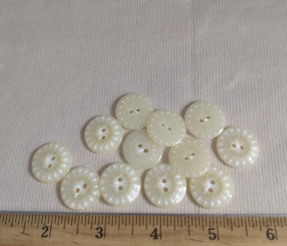 Button #98053 #2 Hole #Cream #Rim #Polyester #10pc