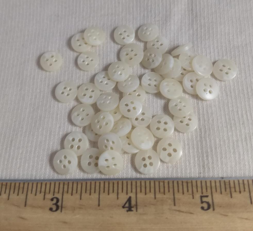 Button #20550 #4 Hole #White #Polyester #10pc